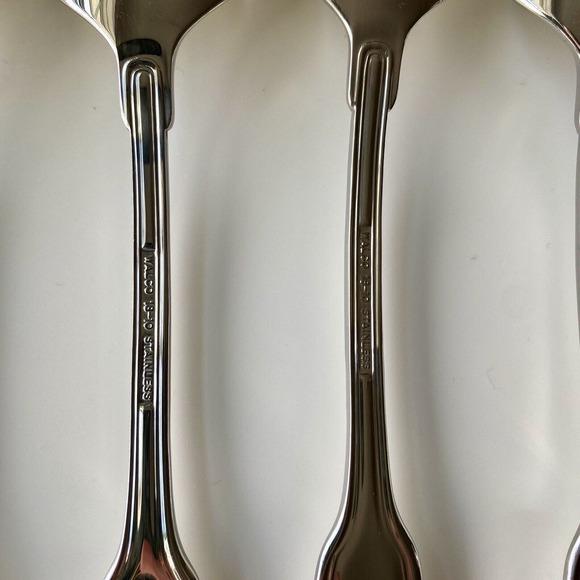 WALCO Stainless 18-10 Flatware Set ( 48 pieces ) - Picture 13 of 16